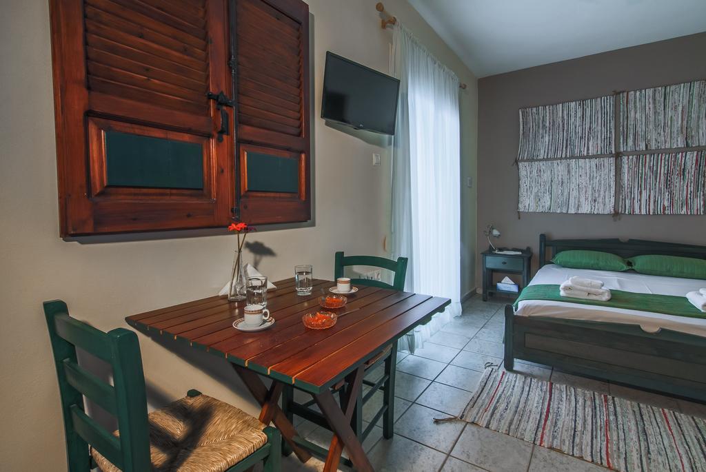 Coastal Alykes Apartmán